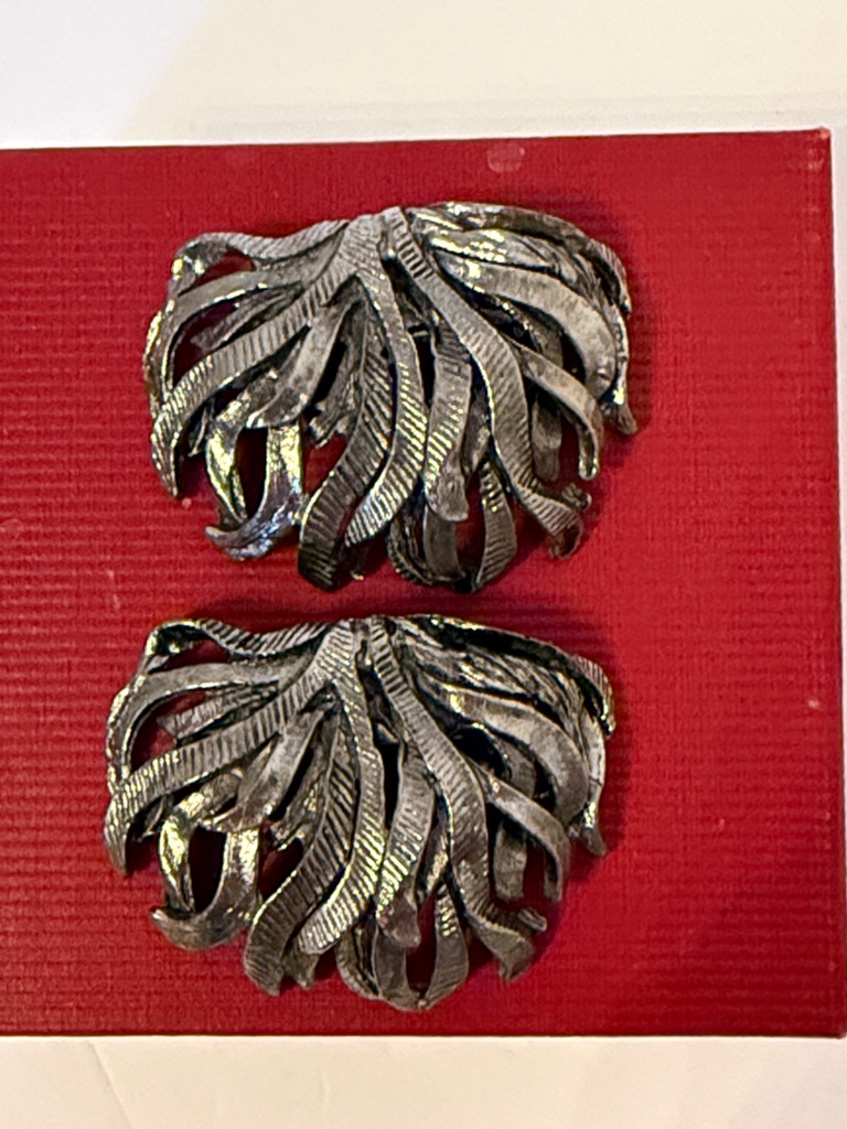 Musi Shoe Clips Vintage Antiqued Silver Tone Textured Swirl Leaf Mcm Signed